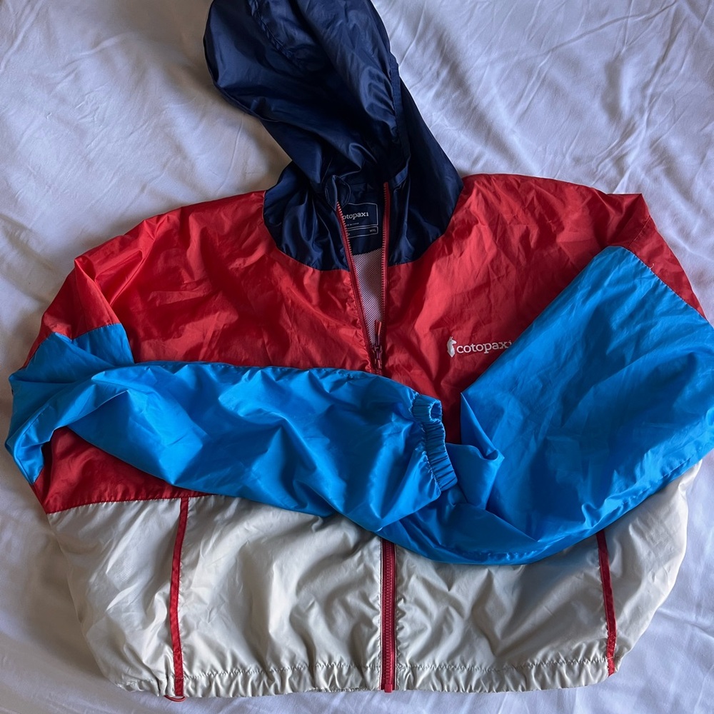 NWOT Cotopaxi Raincoat
